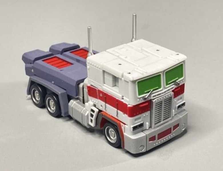 Magic Square MS B18T Light Of Justice Optimus Prime Ghostbuster Version  (19 of 19)